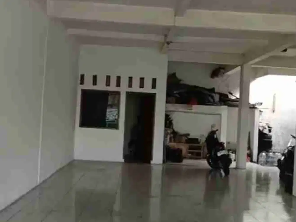 dijual tanah dan bangunan  di jalan raya cocok untuk segala usaha