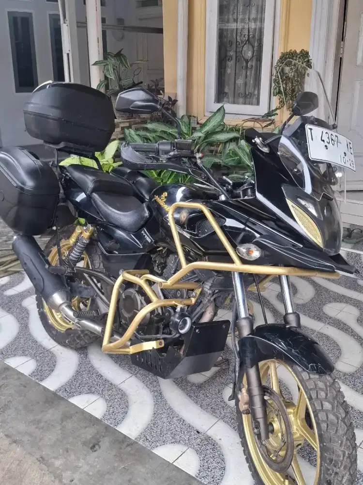 Bajaj Pulsar Touring P220