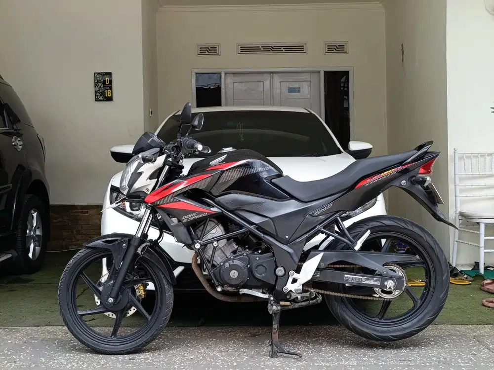 Cb 150R tahun 2014 full original/tt boleh gan cash lebih bagus
