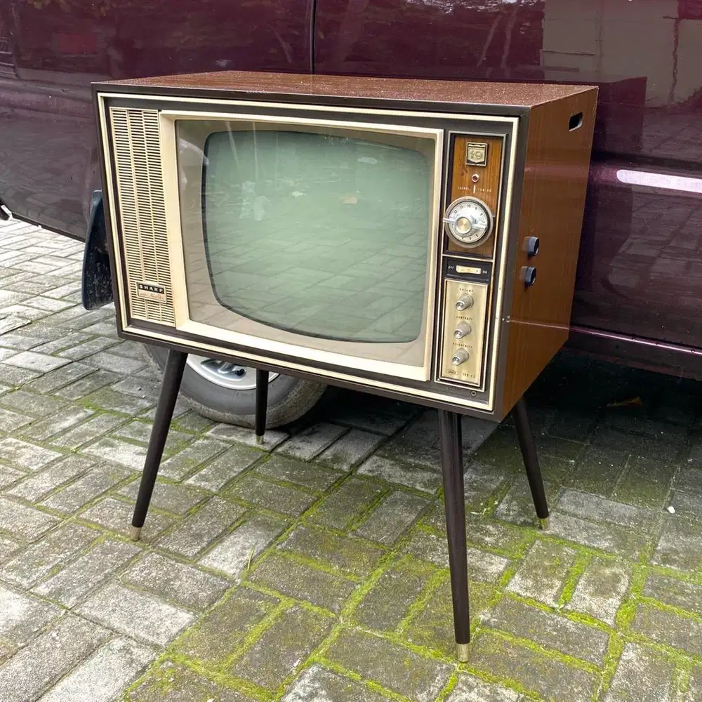 Tv Jengki Sharp