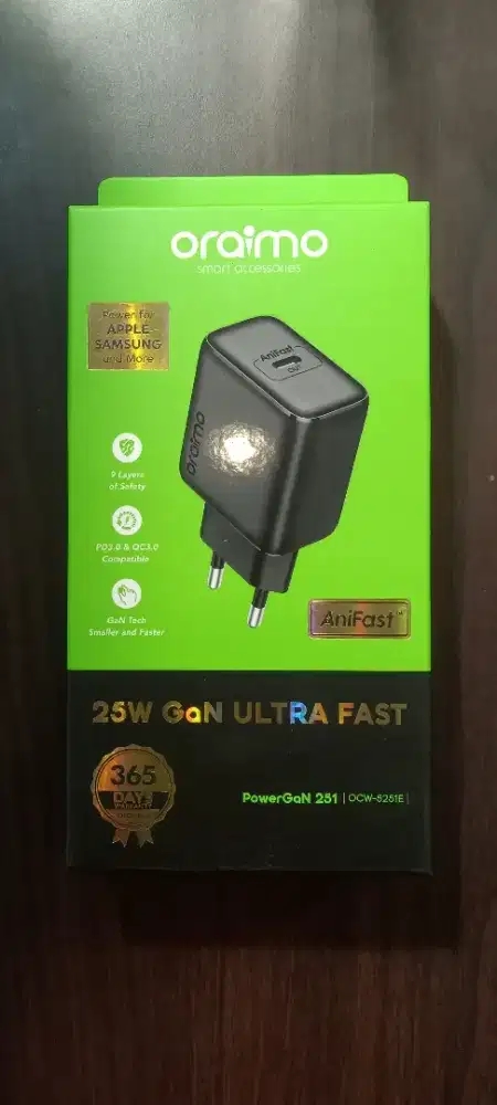 Oraimo OCW-5251E adalah charger cepat 25W
