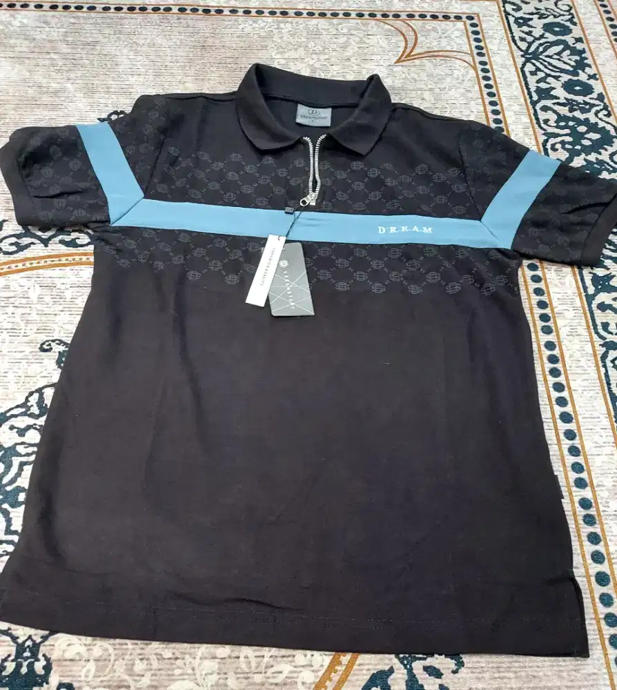 Kaos polo hitam keren kekinian