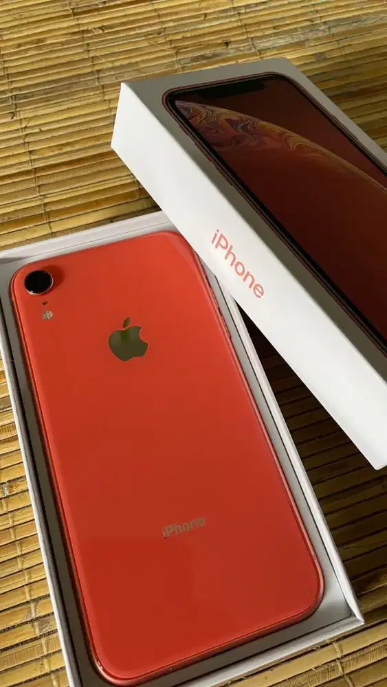 iPhone XR Coral