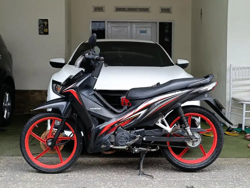 Revo absolut tahun 2013 full original/tt boleh gan cash lebih bagus