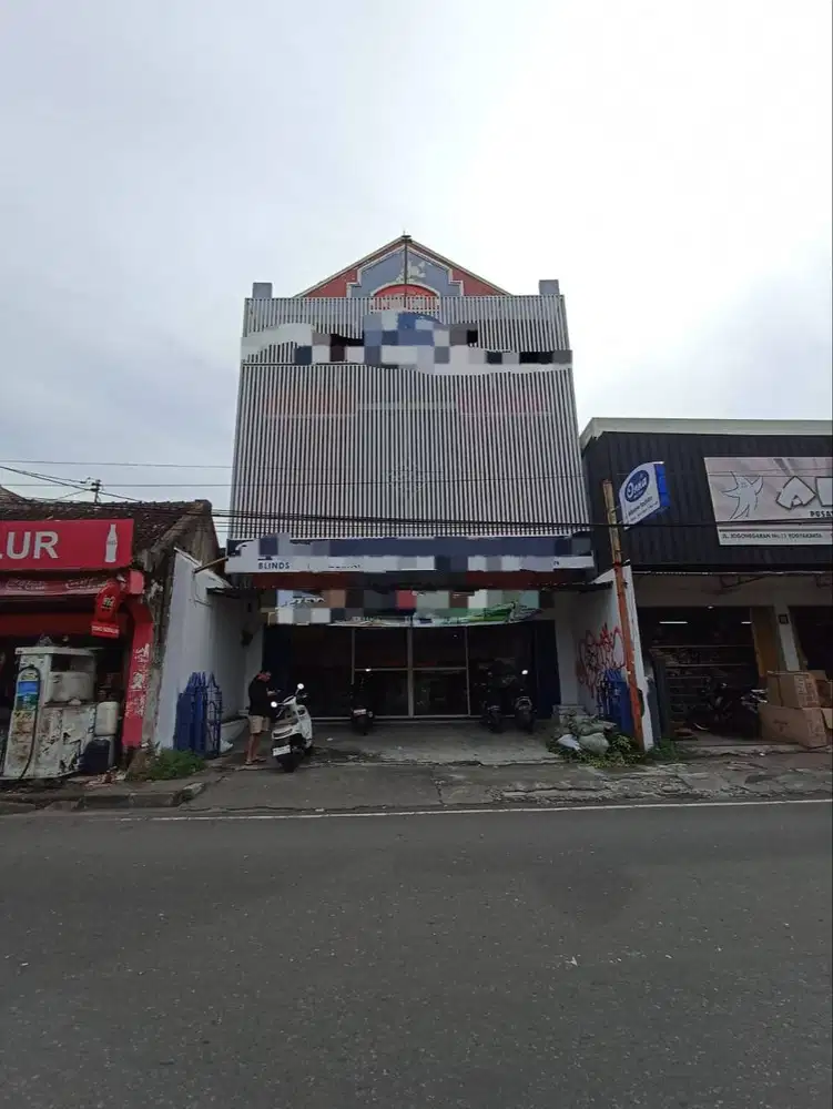 DIjual BU Ruko 3 Lantai Letak Setrategis di Gedong Tengen, Yogyakarta
