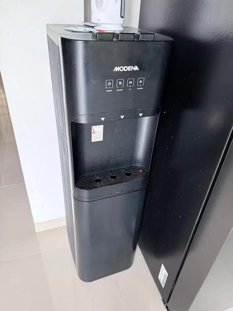 Showcase Polytron & Dispenser Modena