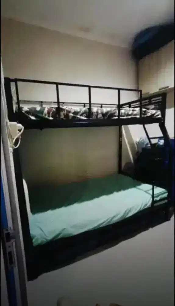 Di Jual Ranjang Besi Tingkat