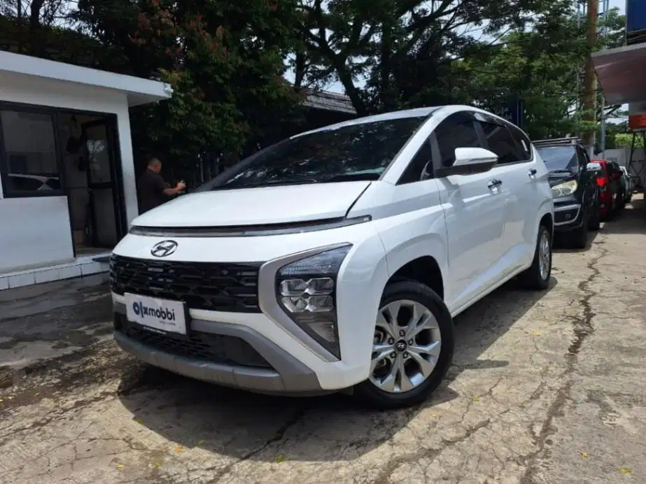 Low Kilometer - Stargazer 1.5 Trend  Essential Bensin-AT 2025