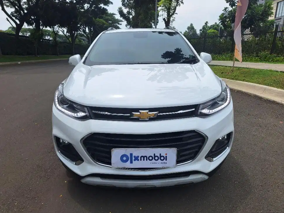 DP MURAH Chevrolet Trax 1.4 Premier Bensin-AT 2019 Putih CKKLB