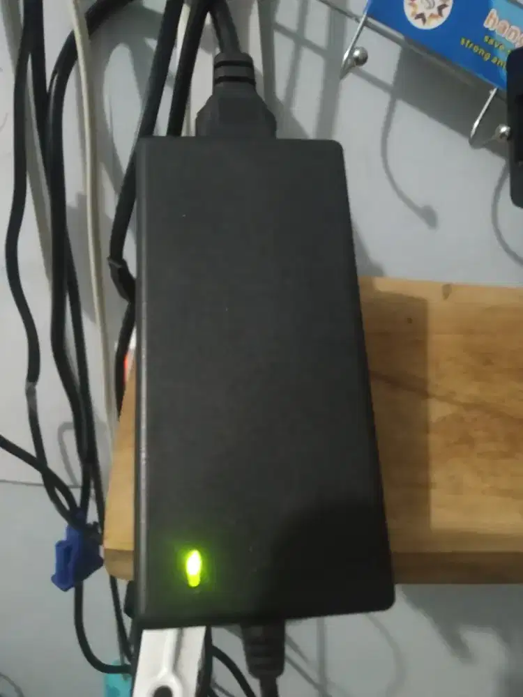 Adaptor 12v untuk monitor casan baterai