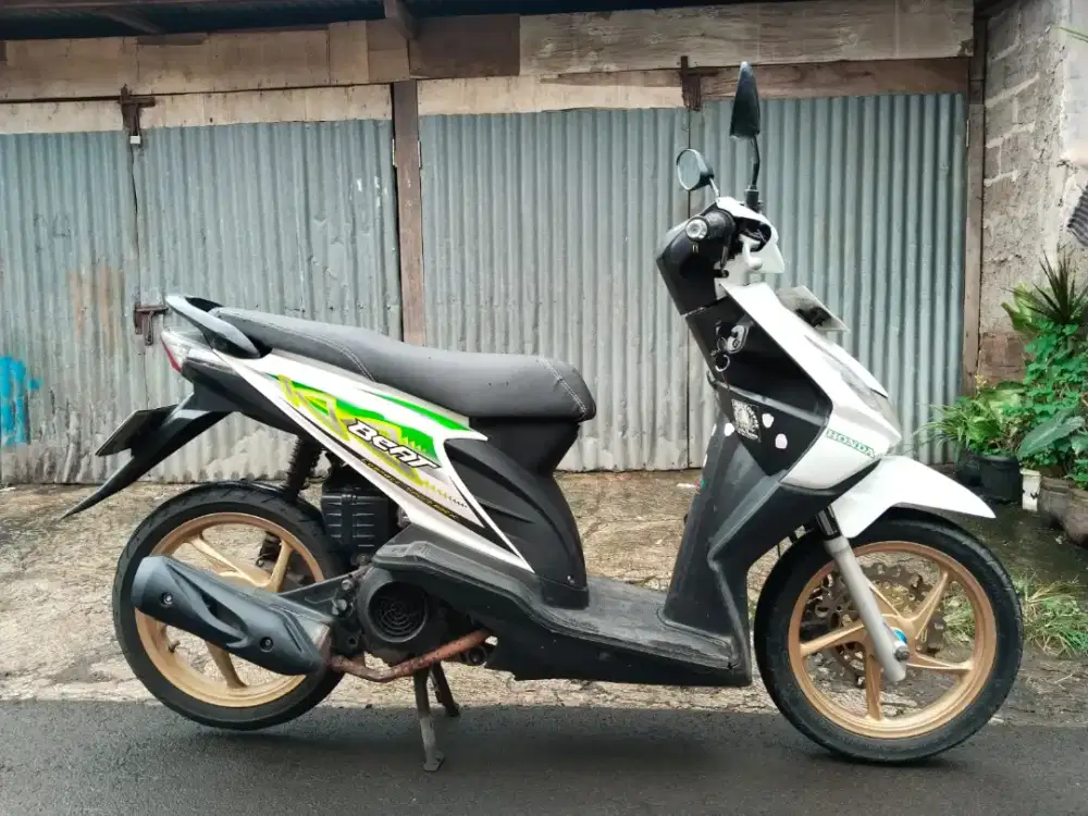 HONDA BEAT KARBU 2011 SS KOMPLIT MESIN BODY OK TINGGAL GAS AJA