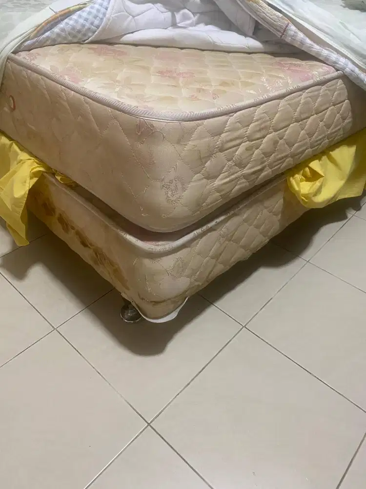 Tempat Tidur , kasur Spring Bad ALGA   ukuran  200 x 180 cm