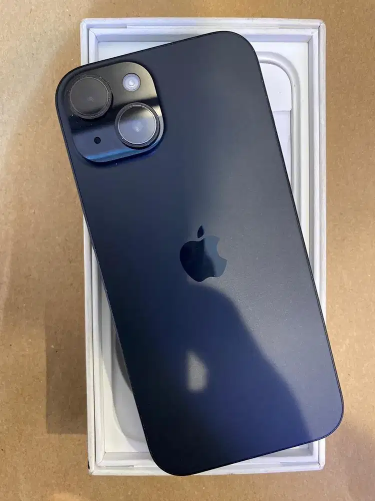 Iphone 15 basic 128gb ibox terima cash dan kredit