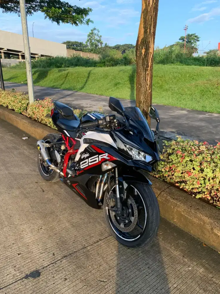 ZX 25R SE ABS QS Type Tertinggi