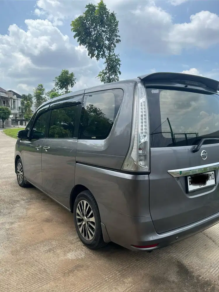 Nissan Serena 2015 Bensin