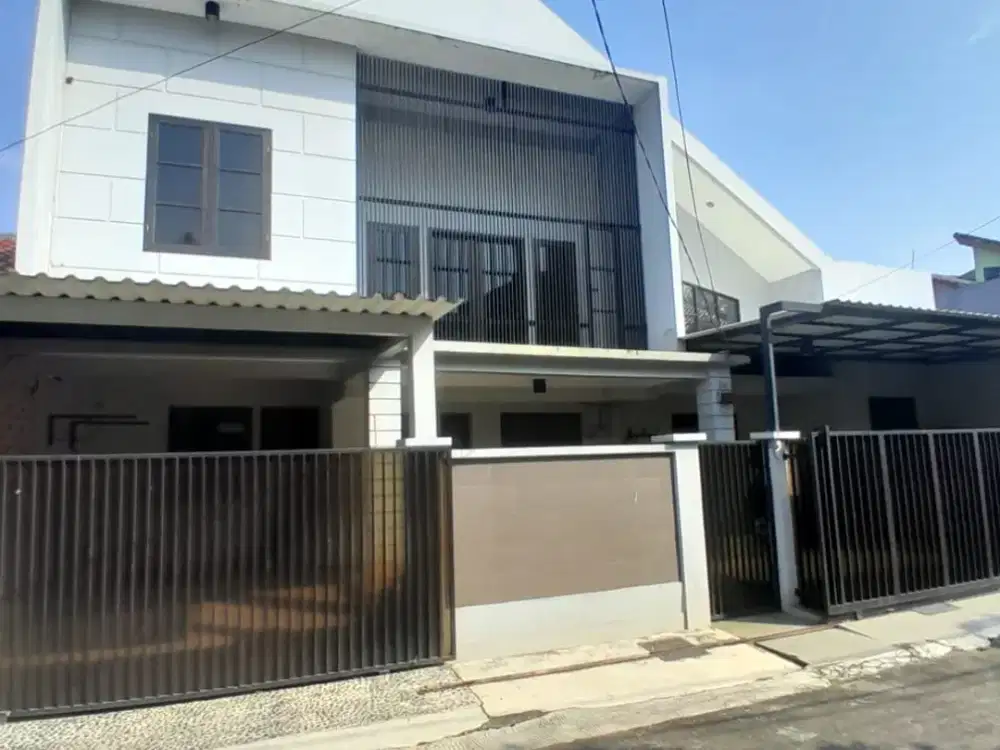 rumah second terawat banguanan megah, lokasi dekat sekolah labschool cibubur