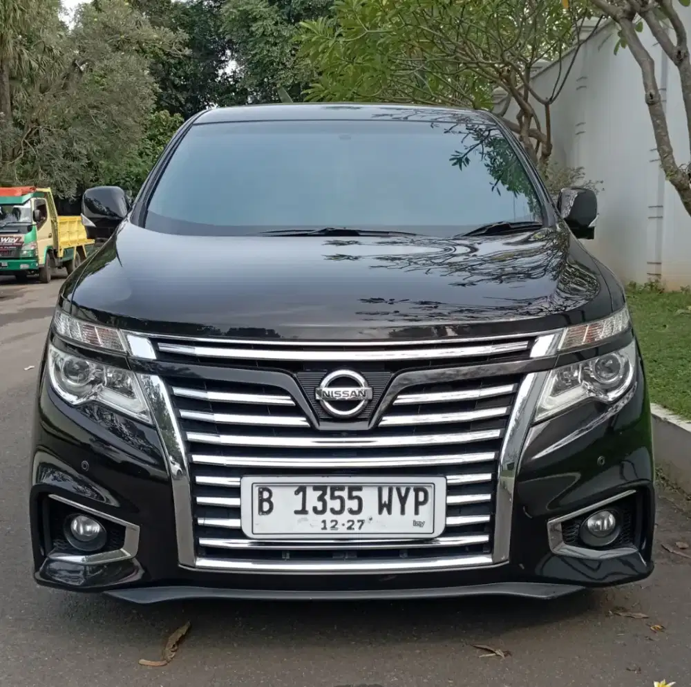 Nissan New Elgrand 2.5 HWS AT Facelift 2014 Hitam Sgt Istimewa Sekali