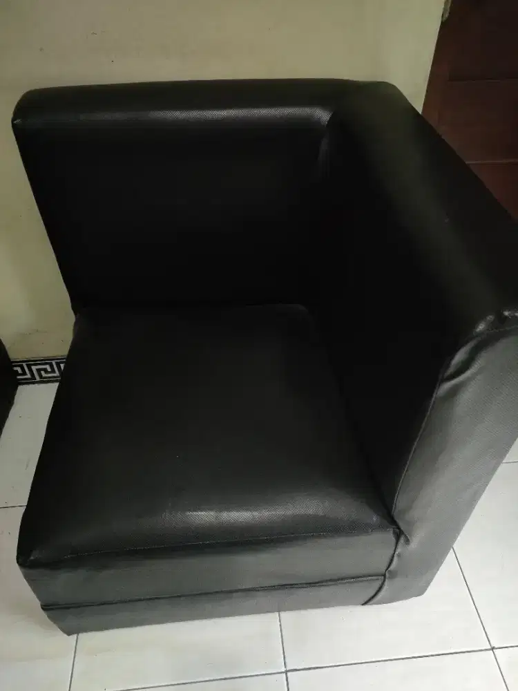 Sofa ruang tamu