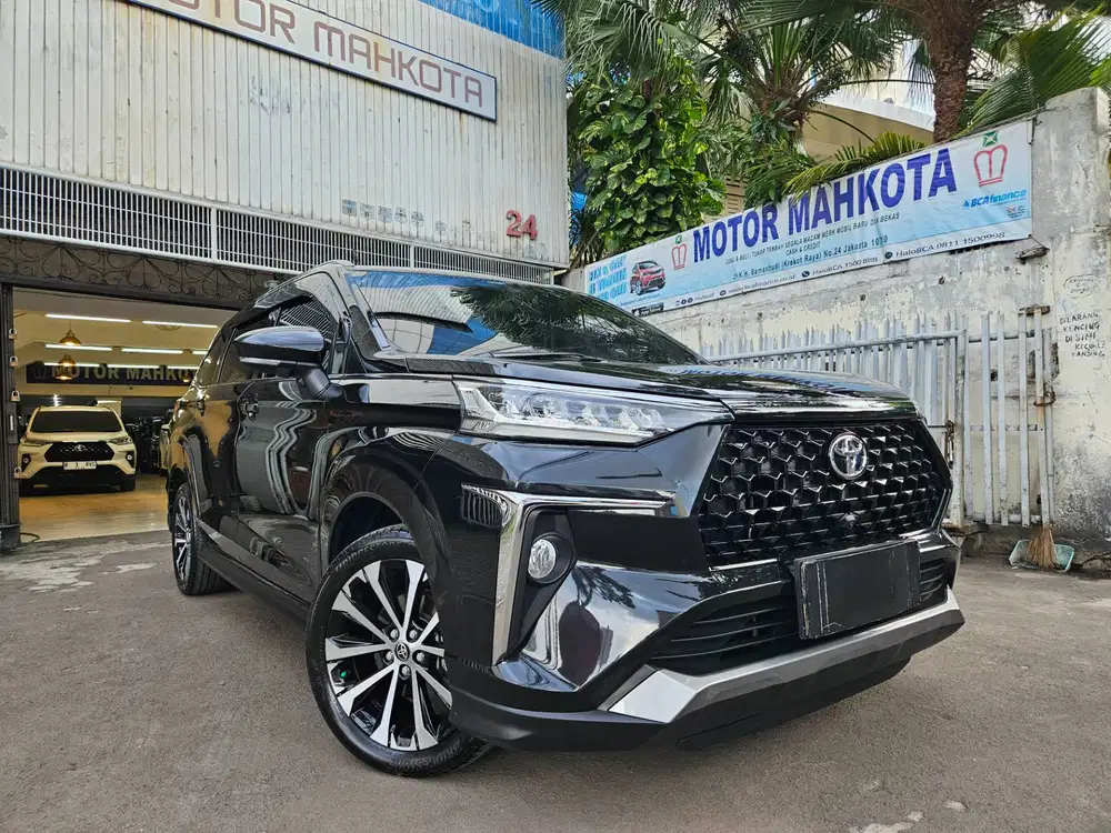 Toyota Veloz Q 1.5 non TSS 2024 nik 2023 hitam black avanza bagus ori
