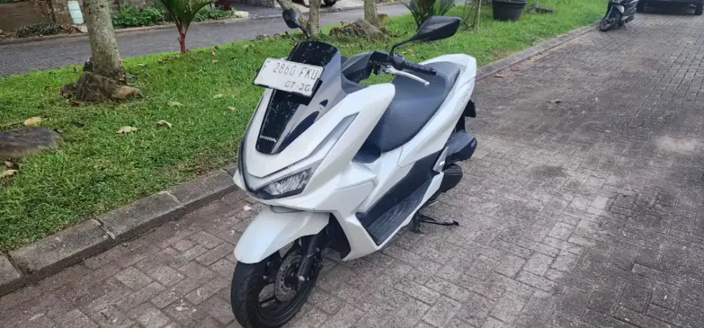 dijual motor honda pcx tangan pertama