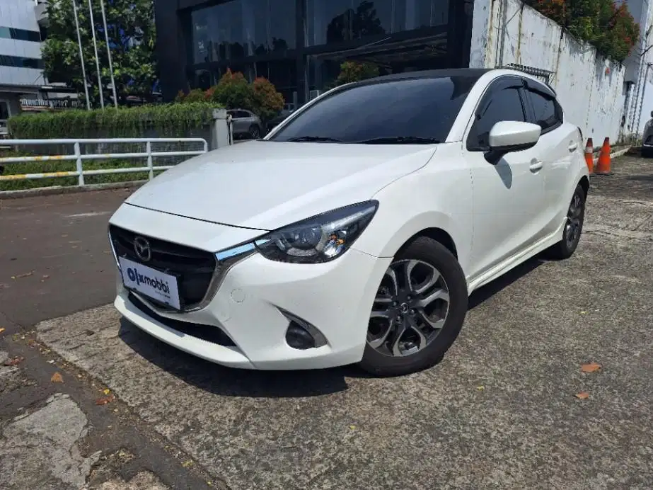 DP Murah Mazda 2  1.5 R Skyactiv Bensin-AT 2018