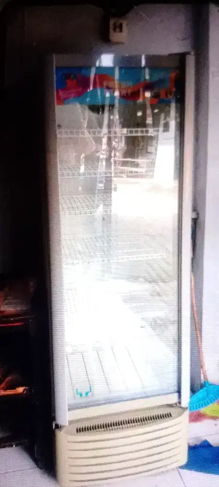 Showcase gea model Expo-37FR ( 290 L)