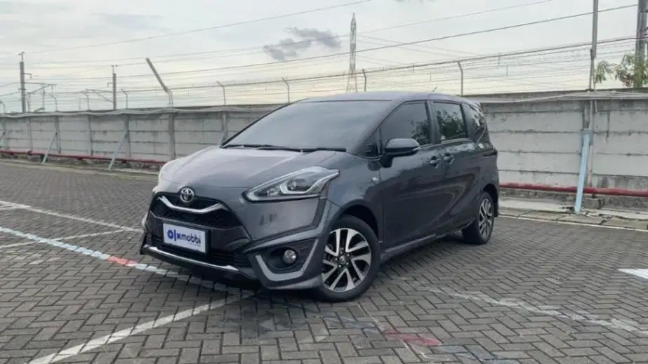 TDP 9,JT, Toyota Sienta 1.5 Q Bensin-AT Abu 2018