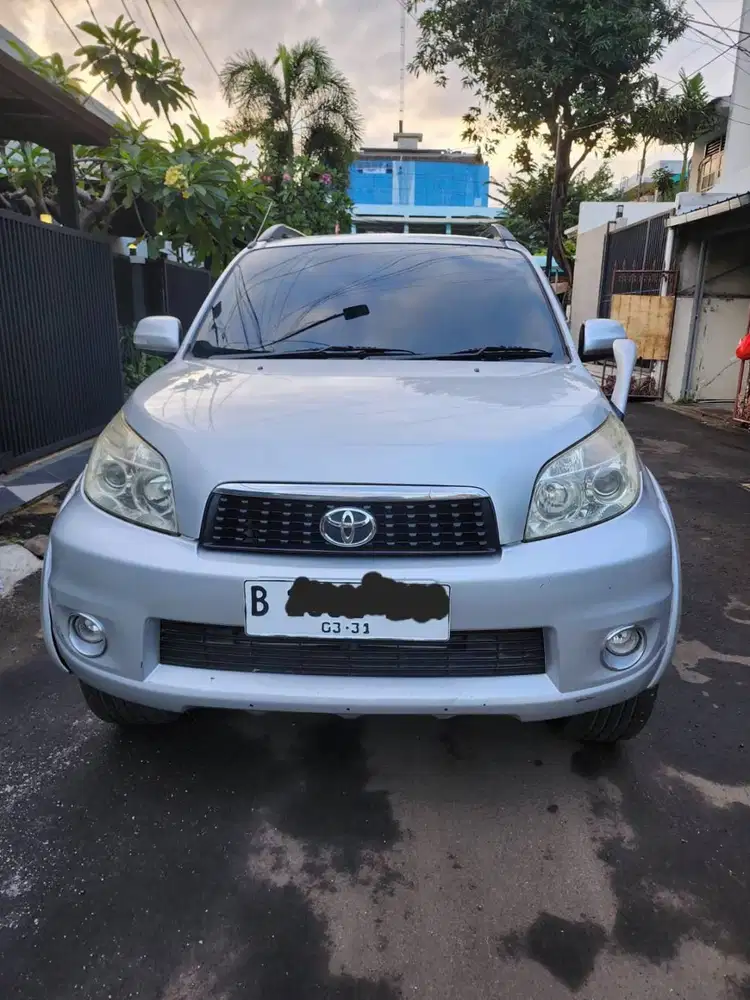 Toyota Rush 1.5G AT, 2011 Bodi, Mesin, Transmisi Terawat – KM 182rb,