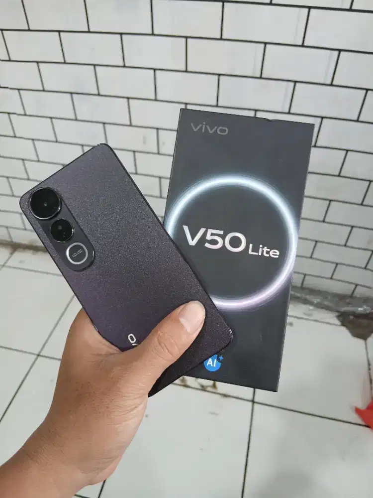 Vivo V50 lite 8/256 lengkap full ori