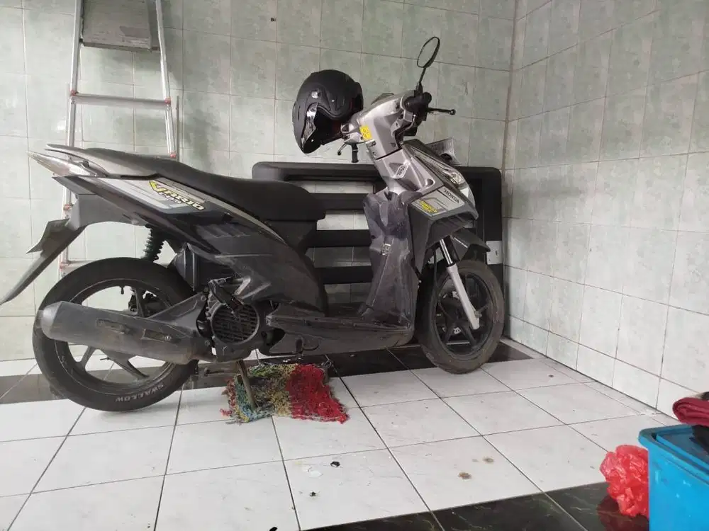 Judul Iklan: Honda Vario 110 Karbu 2009 - Mesin Halus, Surat Lengkap