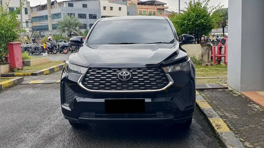 Toyota Zenix 2.0 G Hybrid HV CVT AT Hitam 2024 Like New Low KM Record