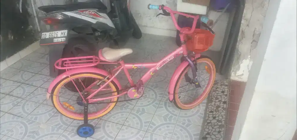 Sepeda anak family uk. 20 masih bagus