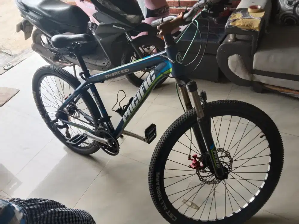 Sepeda gunung merk pacific invert 100 ring 27,5