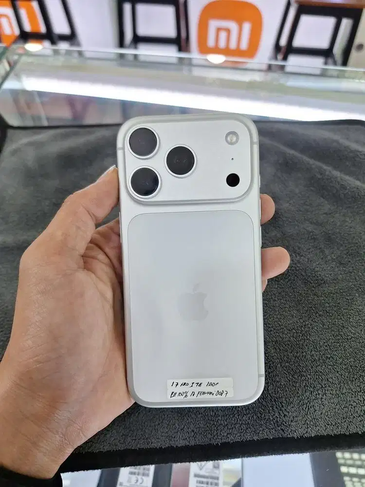 Iphone 17pro 1tb ex blibli
