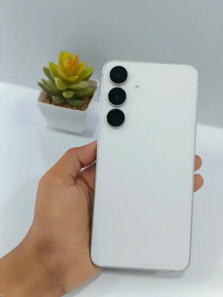 SAMSUNG S25 FE 8/256