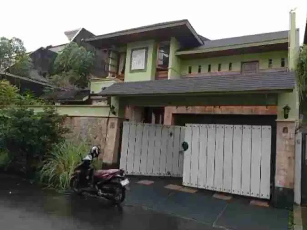 DIJUAL RUMAH GEDE ADA KOLAM RENANG NYA DI JL KATUMBIRI VILLA DUTA BOGOR, BARANANGSIANG, BOGOR TIMUR, KOTA BOGOR