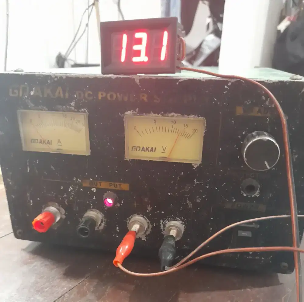 Power Supply Adjustable 13.8Volt