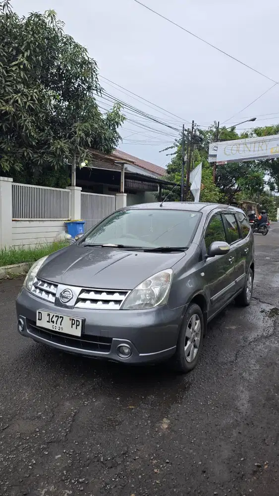 Nissan Grand Livina xv at 2010