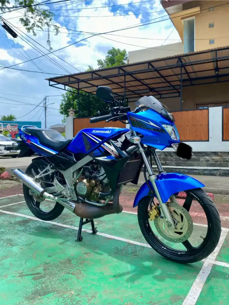 Kawasaki Ninja R 150 2013