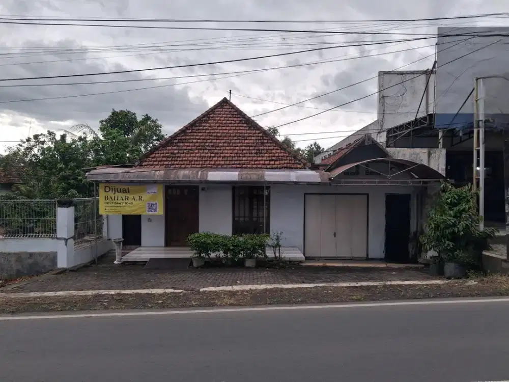 Rumah di Tanah Luas 1.000 m² – Jl. Brawijaya Peterongan