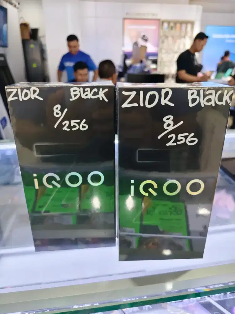 Iqoo Z10R 5g 8/256 newww