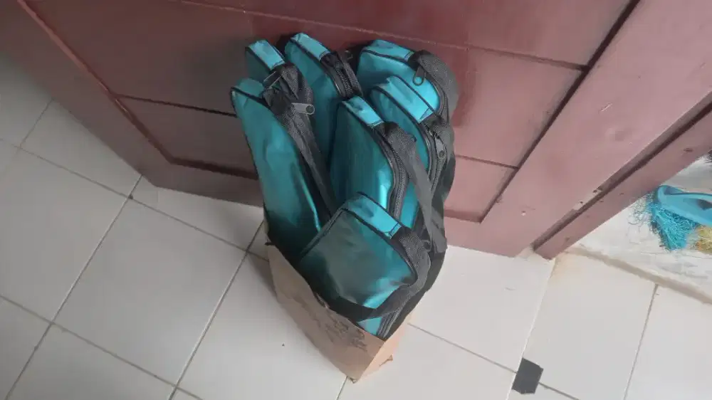 Di jual raket/badminton