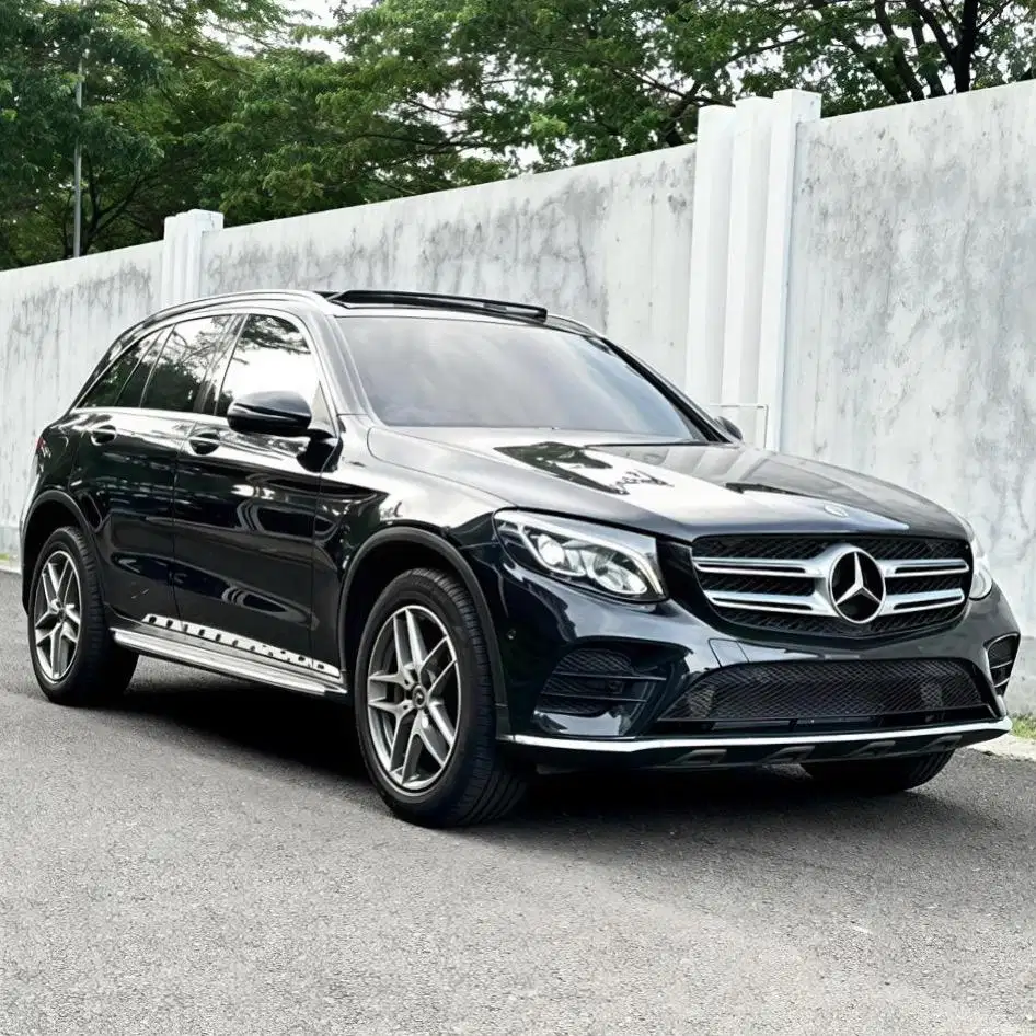 (CASH) Mercedes Benz GLC200 AMG 2018