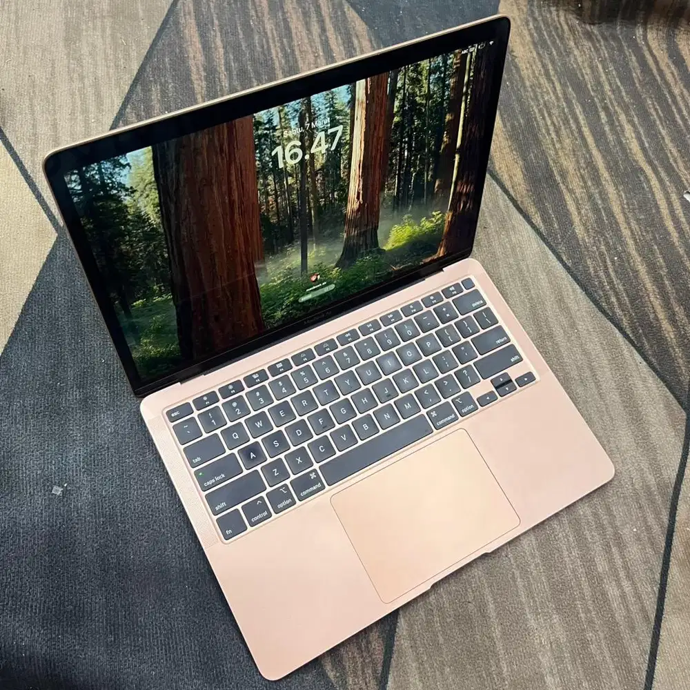 macbook air 2020 512gb fisik mulus fullset original no minus bergarnsi