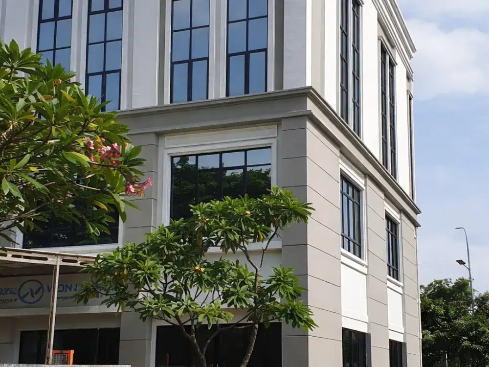 Ruko Hoek Dua Muka Sedayu City, Kelapa Gading. 4,5x18m2