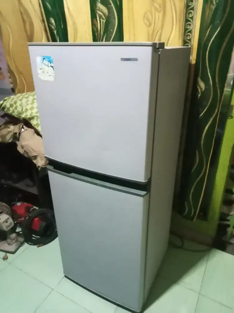 Sharp 2 Pintu 200 liter tanpa bunga es