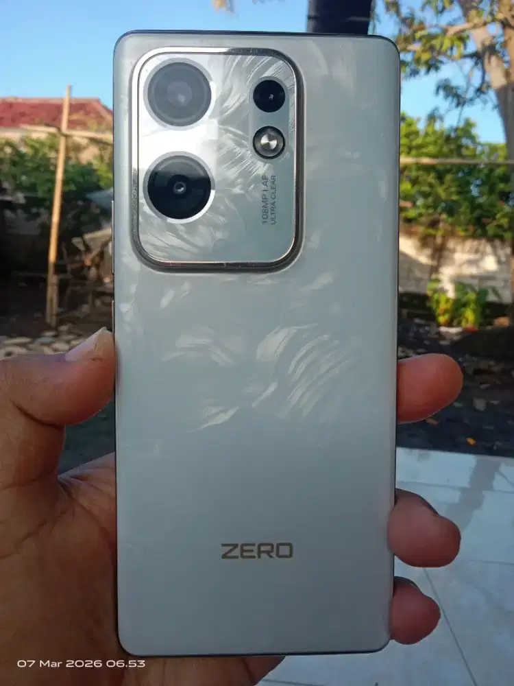 INFINIX ZERO 30