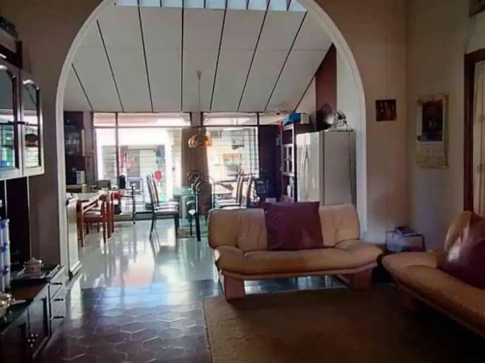 Rumah strategis di sayap riau bandung cocok untuk usaha