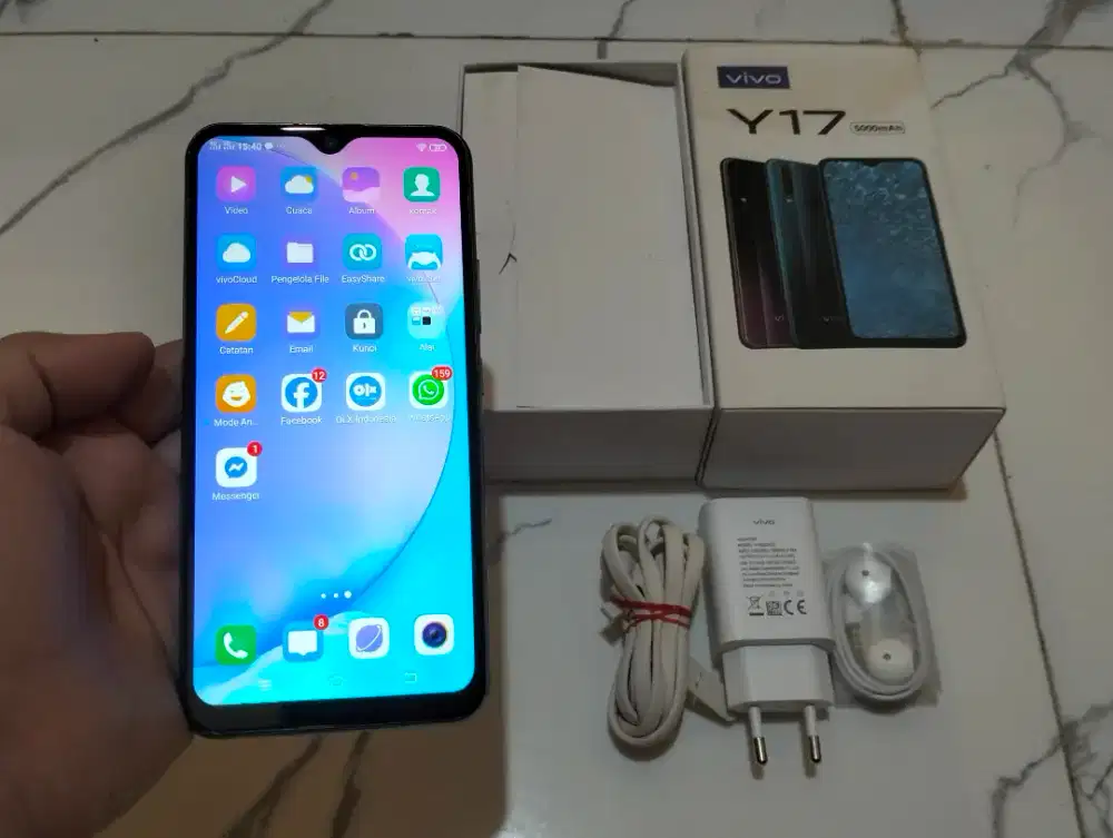 BUTUH UANG VIVO Y17 RAM 8GB / 256GB 4G LTE Duos 6.35in Finger 5000Mah