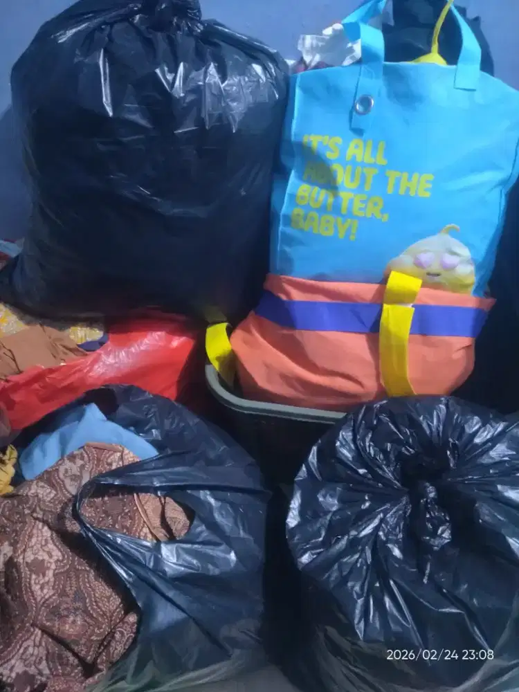 Jasa Setrika Pakaian Kiloan